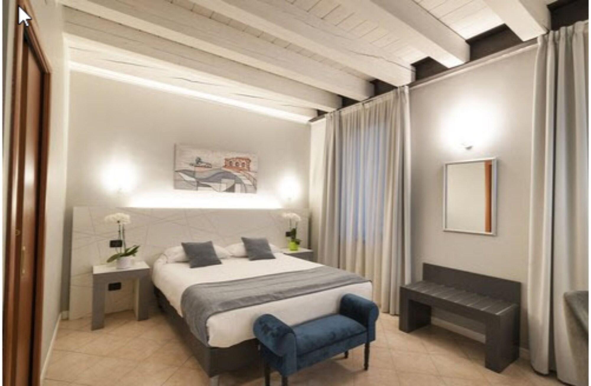 Hotel Fontana 3*